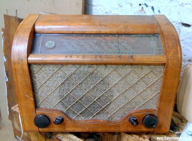 radio AGA stan przed renowacją